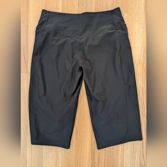 Nike Dri Fit Women Capris Medium Workout Training Yoga Color Black - Picture 3 of 7